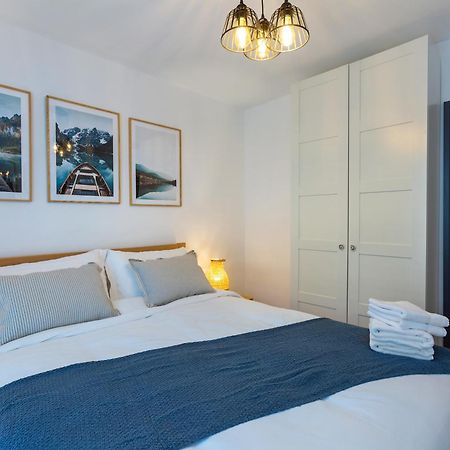 Macs Townhouse Dungarvan Дангарван Экстерьер фото