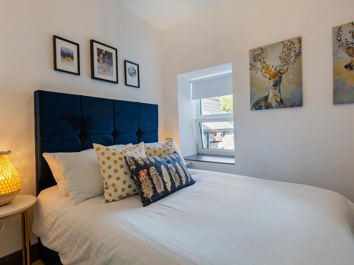 Macs Townhouse Dungarvan Дангарван Экстерьер фото