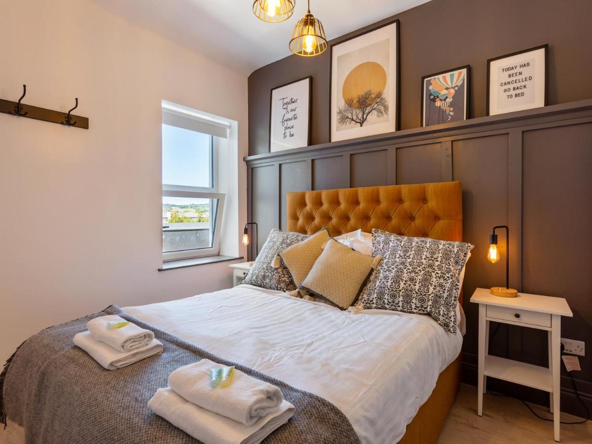 Macs Townhouse Dungarvan Дангарван Экстерьер фото